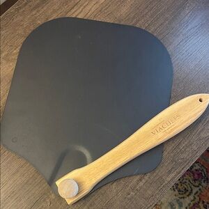 2/$10 Viachefs Pizza Peel with Wooden Handle